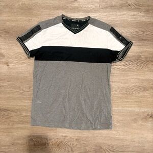 stone falcon shirt Men's M V-neck T-shirt